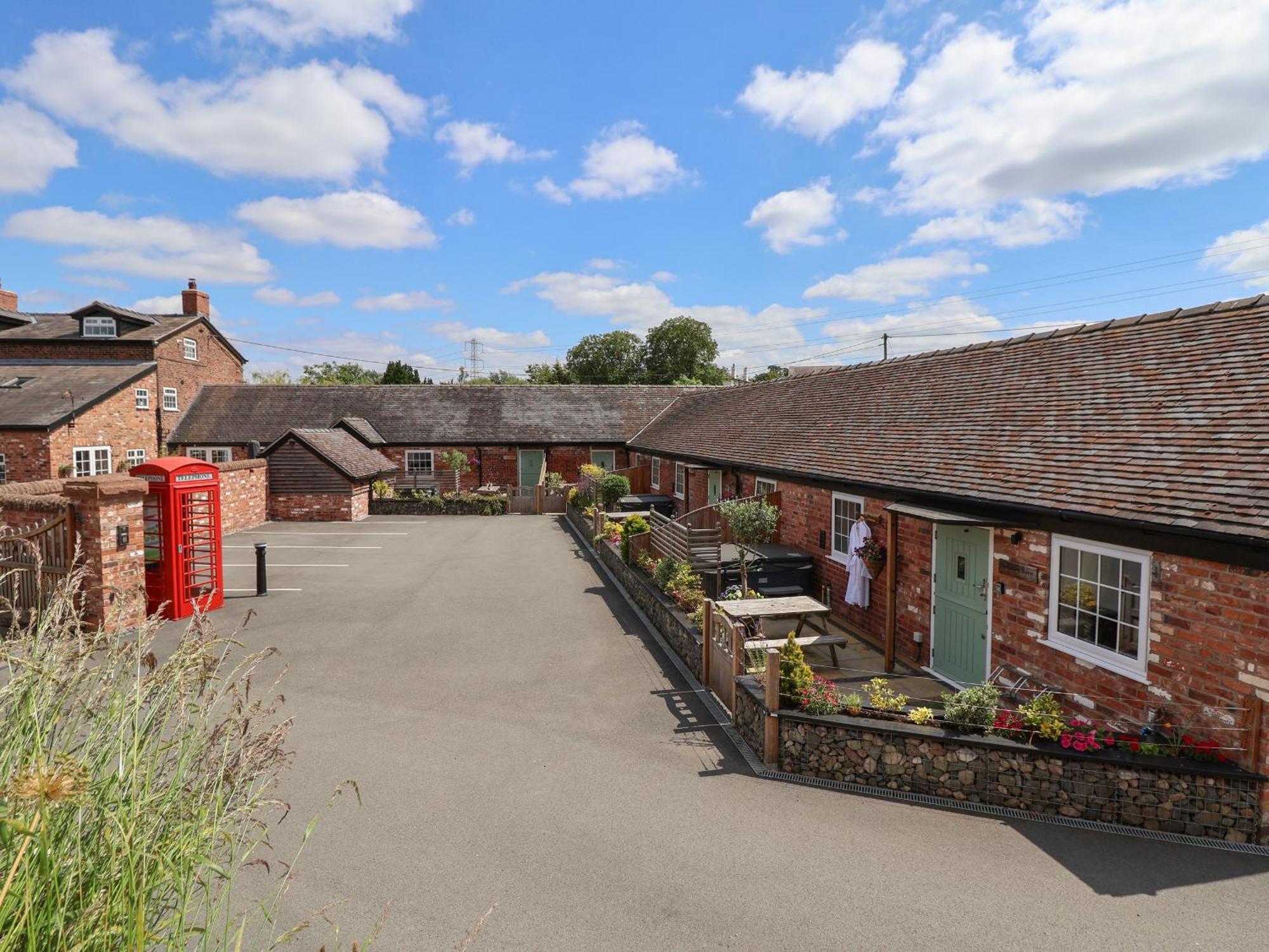 The Hay Barn Chester Exterior foto